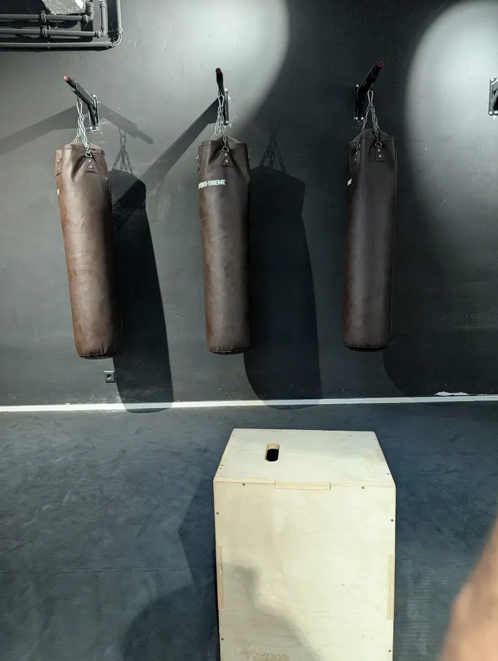 Combat Room Hbf — Kampfsport in Bahnhofsviertel, Frankfurt am Main