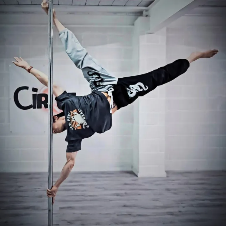 CIRQUEfit NI — pole fitness-studio in Belfast — 2