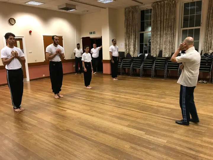 London Kung Fu - Chow Gar Tong Long Praying Mantis — martial arts-studio in Hounslow, London — 3