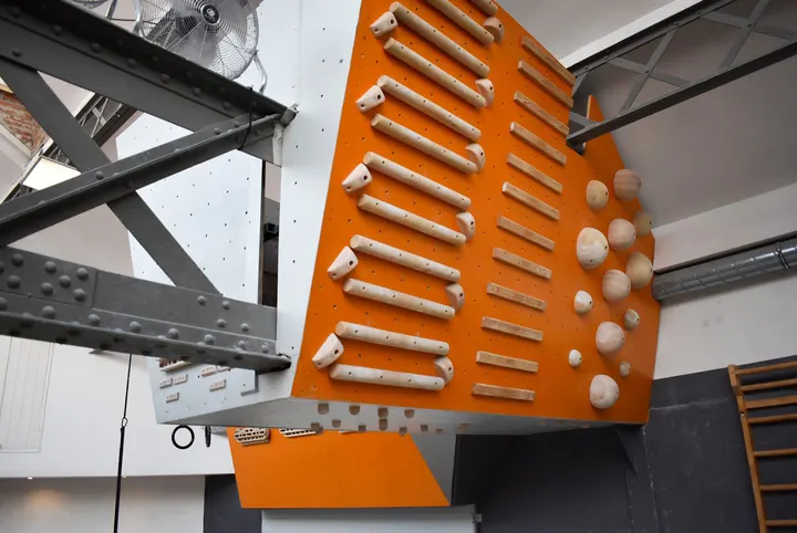 Blocbuster Courbevoie — escalade-studio à Courbevoie — 3