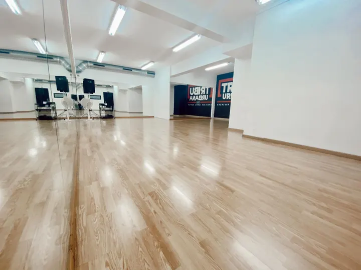 Tribu Urbana Center — baile-studio en Badalona — 5