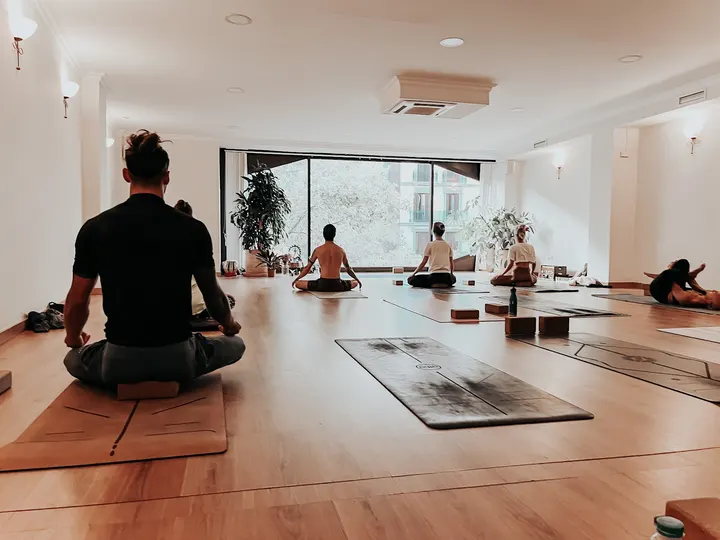 Jivamukti Yoga Barcelona — yoga-studio en l'Eixample, Barcelona — 3