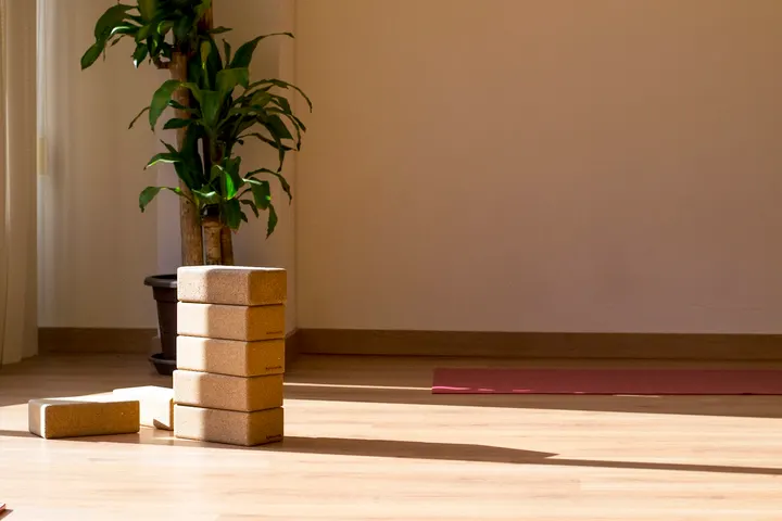 Jivamukti Yoga Barcelona — Breathwork en l'Eixample, Barcelona
