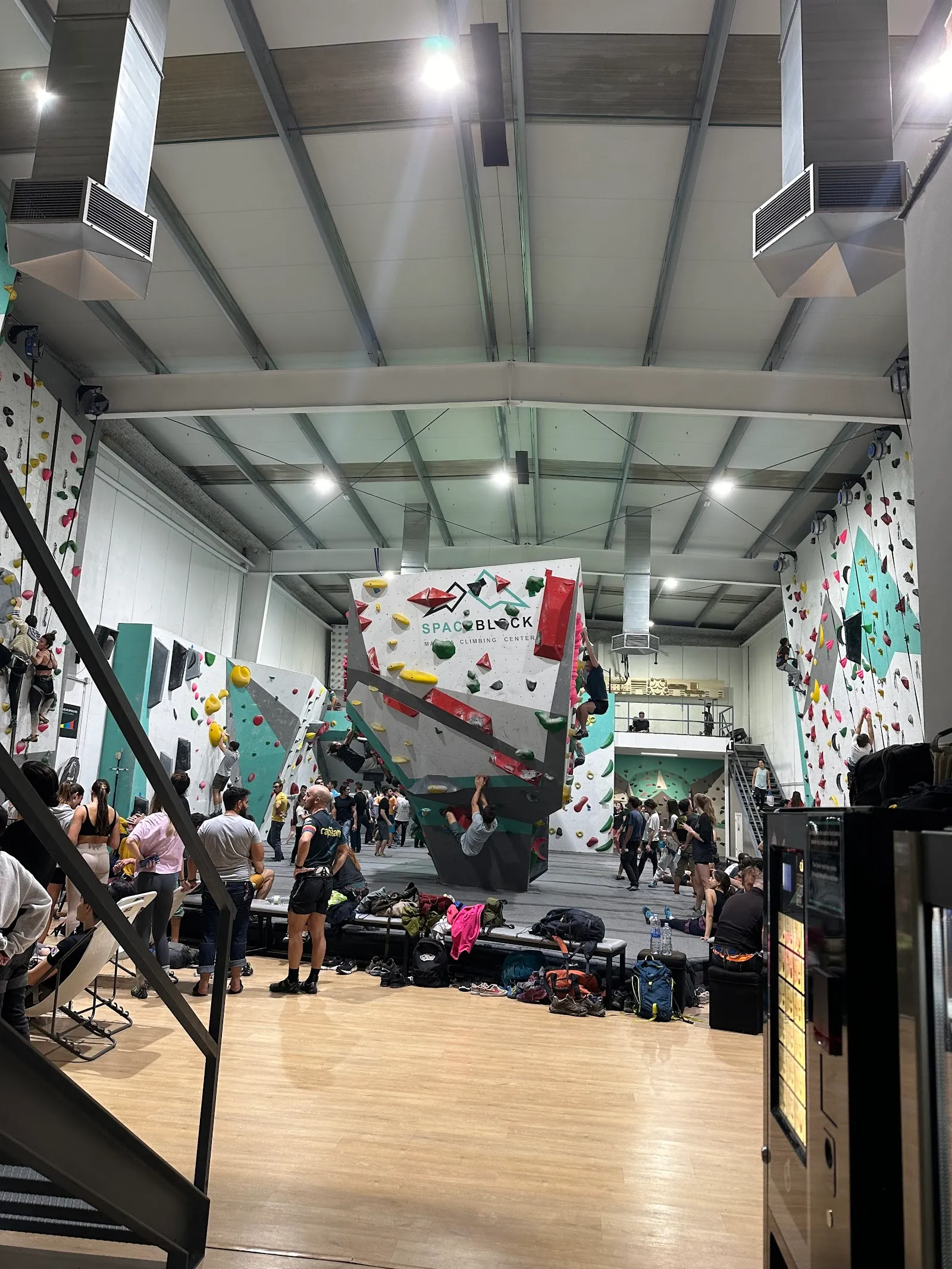 SPACEBLOCK - Málaga Climbing Center — escalada-studio en Málaga — 3