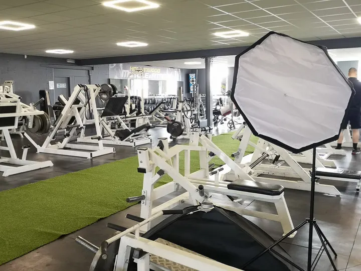 Hollinwood Muscle And Fitness With Hollinwood Nutrition — fitness studio in Oldham — 5