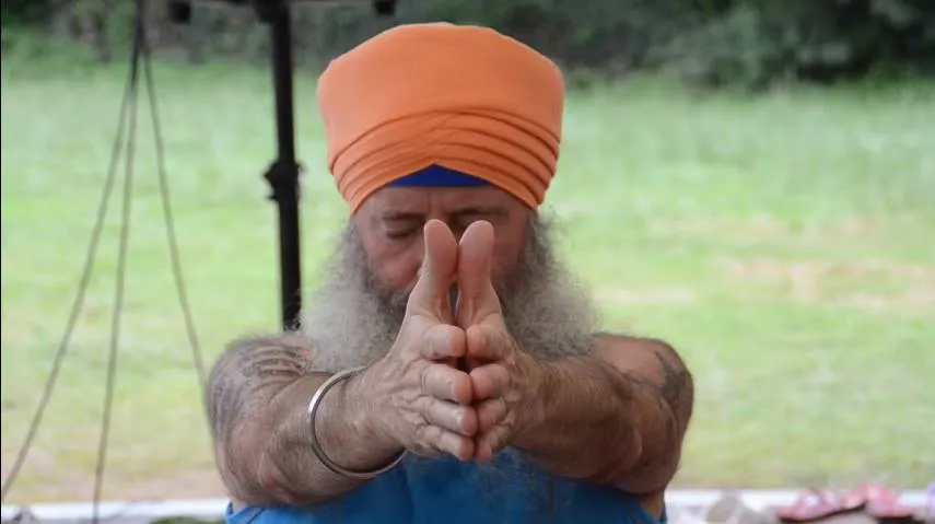 Yoga con Bachan Profesor de yoga y meditación en Castelldefels — yoga-studio en Castelldefels — 4