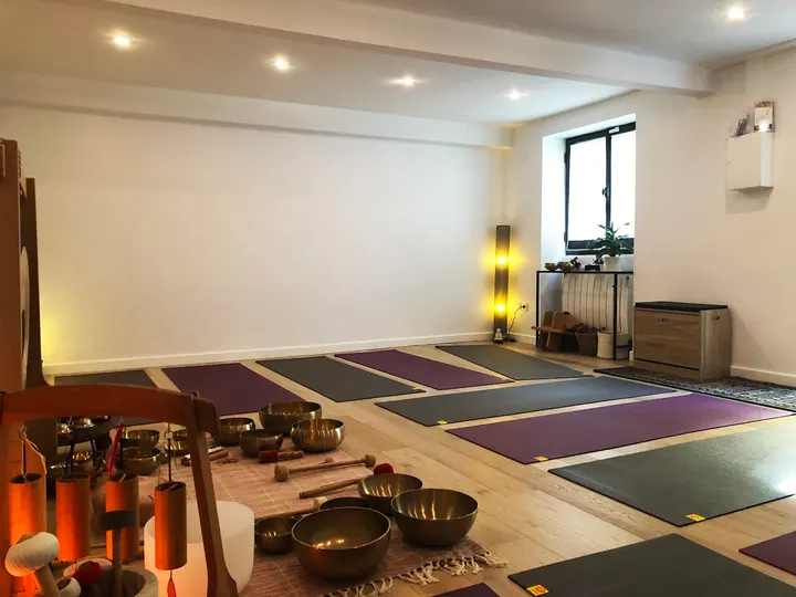 Bols Sons Yoga Paris — yoga-studio à Paris — 3