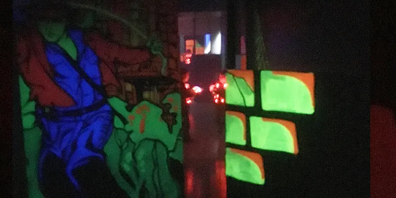 Laserdome Bromma — studio-studio i Ulvsunda industriområde, Stockholm — bild 3