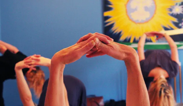 Yoga Skolen I Aarhus — yoga-studio i Frederiksbjerg, Aarhus — bild 2