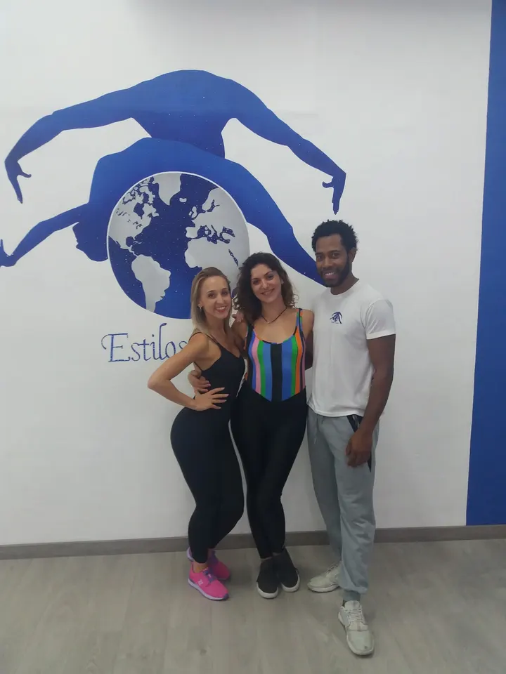 Dance Studio Estilos Unidos — baile-studio en Elche — 2