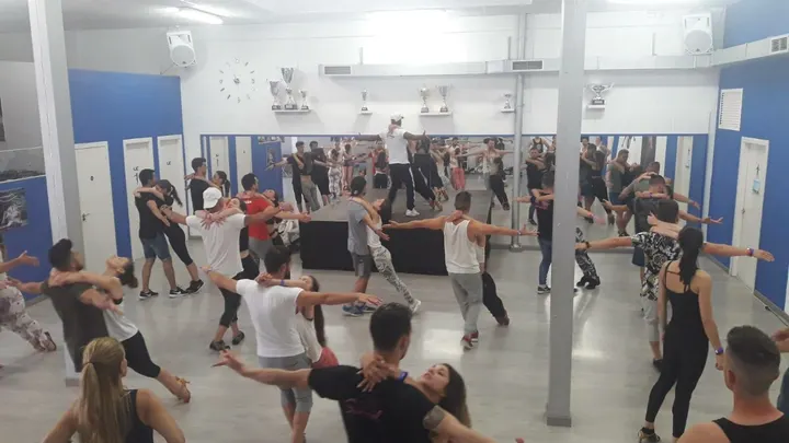 Dance Studio Estilos Unidos — baile-studio en Elche — 3