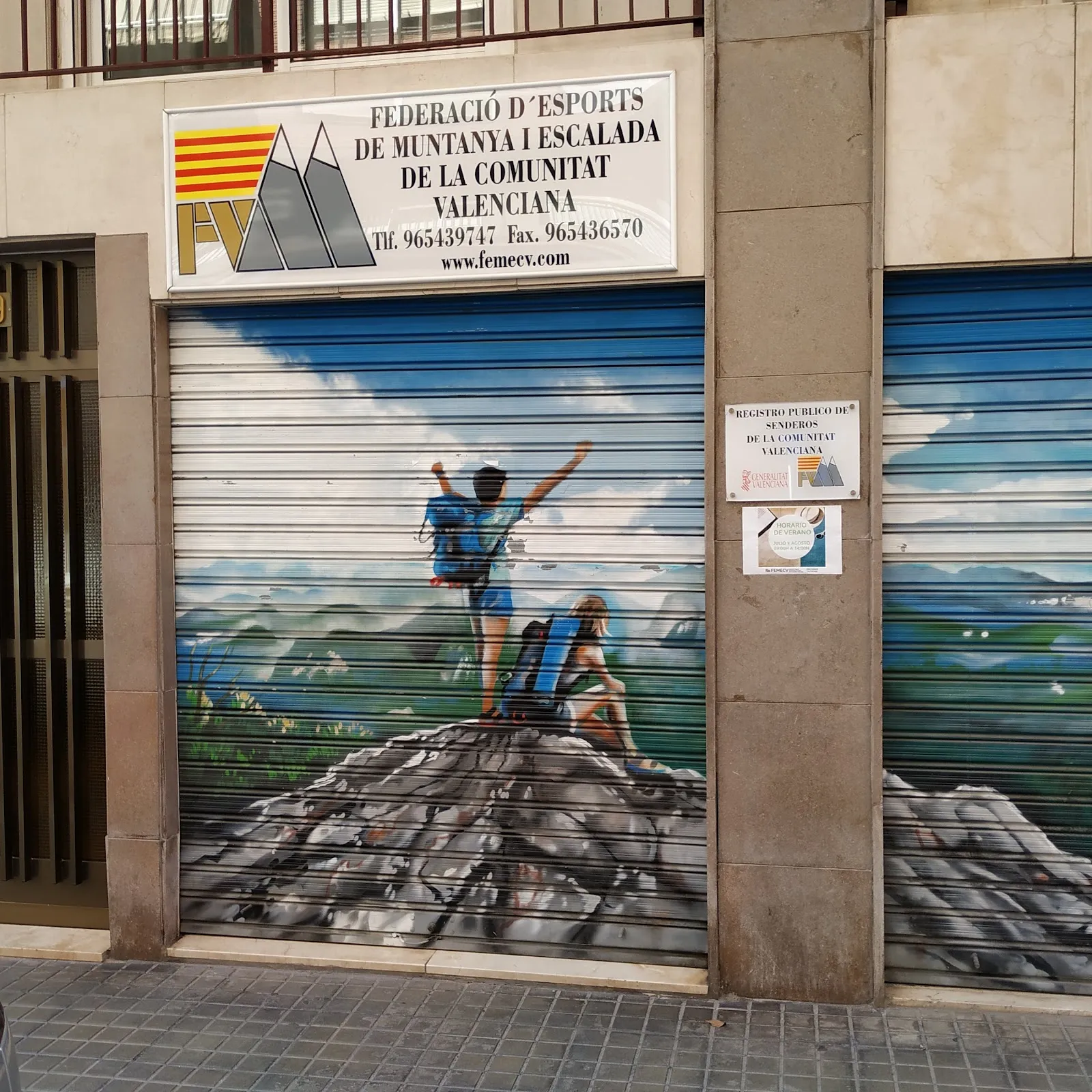 FEMECV Oficina Elche - Federación de Deportes de Montaña y Escalada de la Comunidad Valenciana — escalada-studio en Algorós, Elche — 3