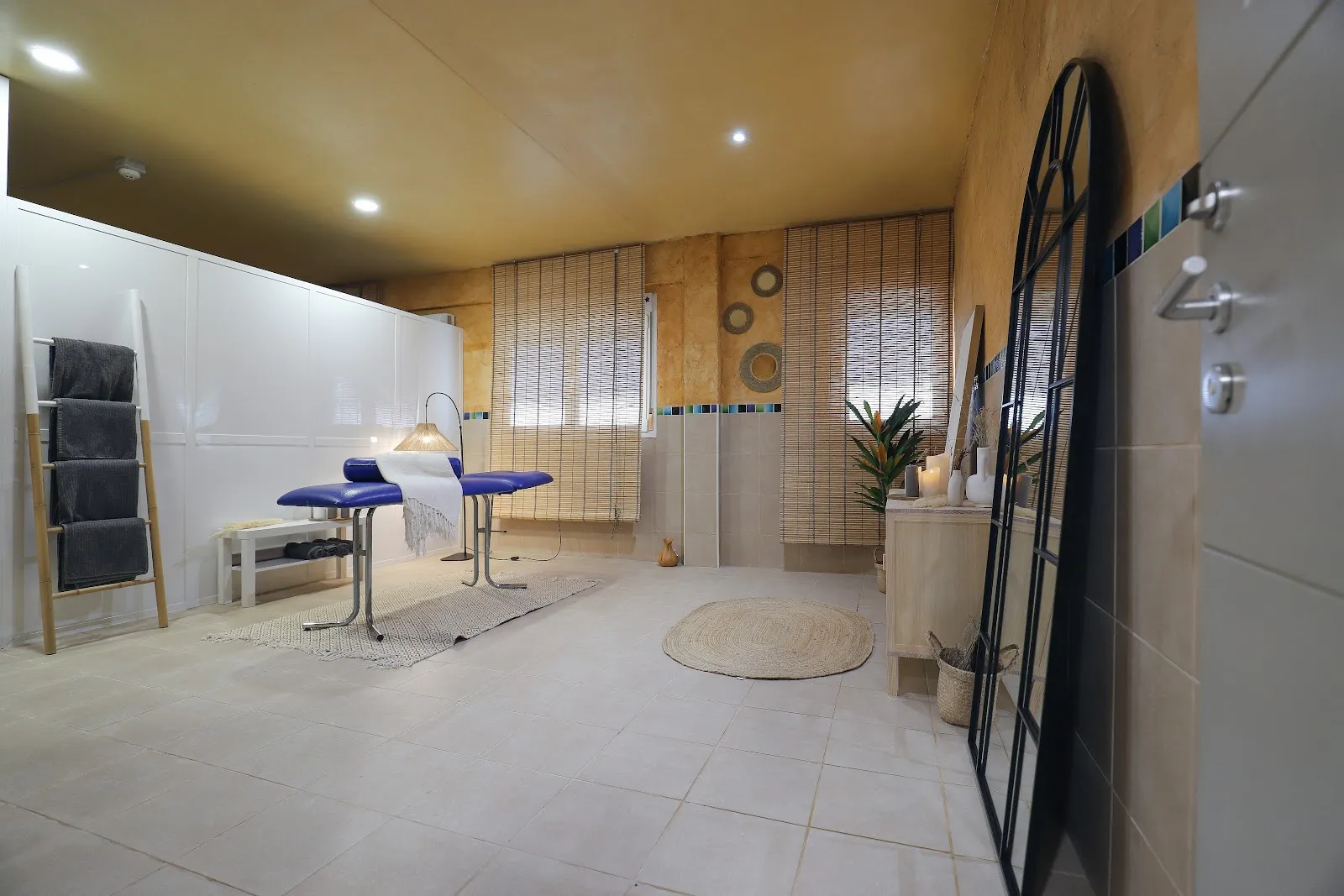 Com.B. Gimnasio Ballesta — estudio de fitness-studio en Los Montesinos — 2