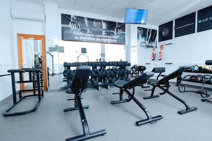 Com.B. Gimnasio Ballesta — estudio de fitness-studio en Los Montesinos — 4