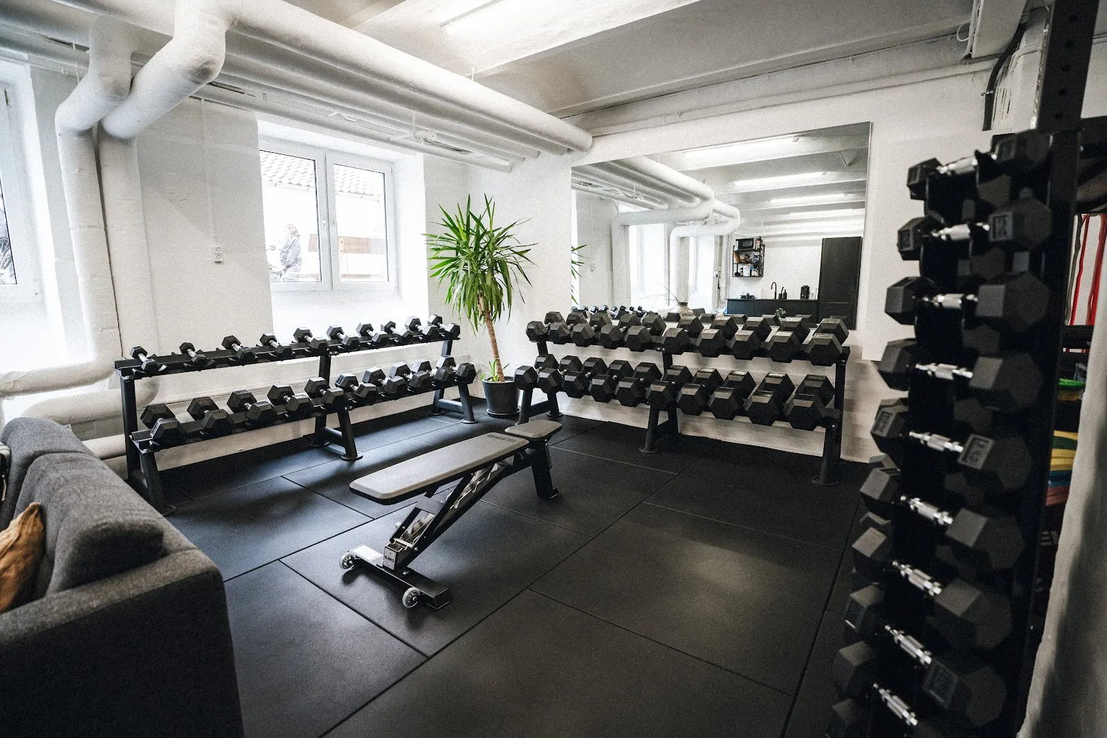Sådan vælger du det rigtige træningsstudio — 7 ting at tjekke inden din første time