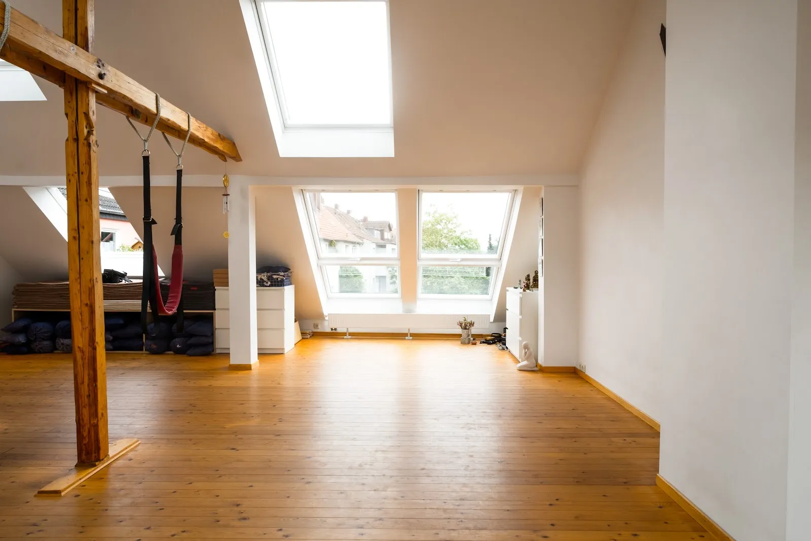 Iyengar Yoga Köln-Klettenberg Inh. Monika Hüpper-Nohl — yoga-studio in Köln — 5