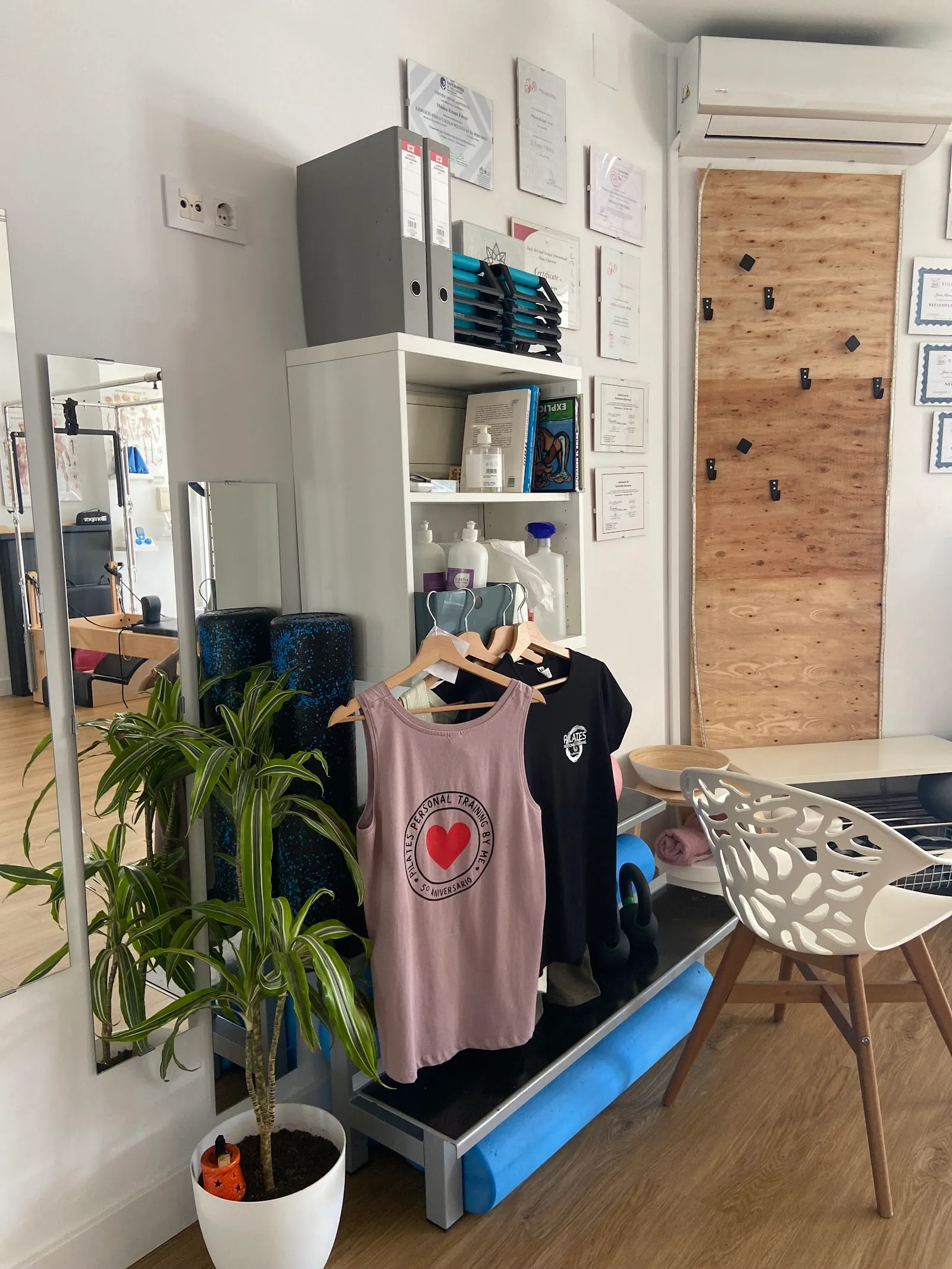 Pilates Personal Training By Mónica Estopà — pilates-studio en Sancti Petri-La Barrosa — 3
