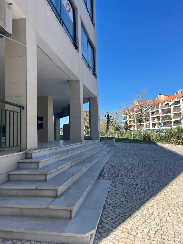 barre balance R. Itália — Barre em Carcavelos