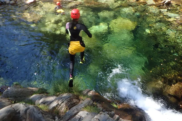 Latitude 41 - Canyoning & Adventure Tours — escalada-studio em Campanhã, Porto — 3