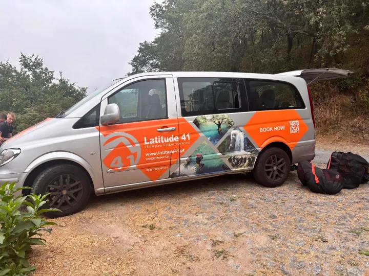 Latitude 41 - Canyoning & Adventure Tours — Escalada em Campanhã, Porto