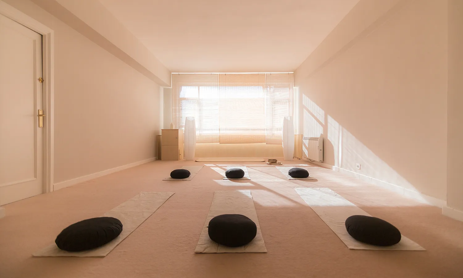 Escuela de Yoga - Escuela de Vida - Yoga en Bilbao — yoga-studio i Indautxu, Bilbao — bild 2