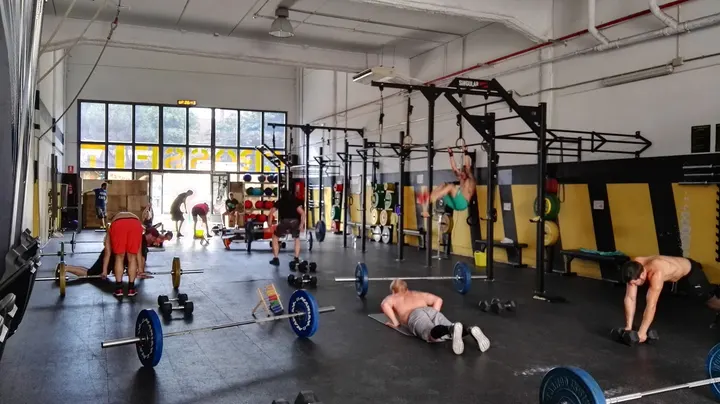 VERSUS CrossFit FUENLABRAD — Entrenamiento funcional en La Cueva, Fuenlabrada
