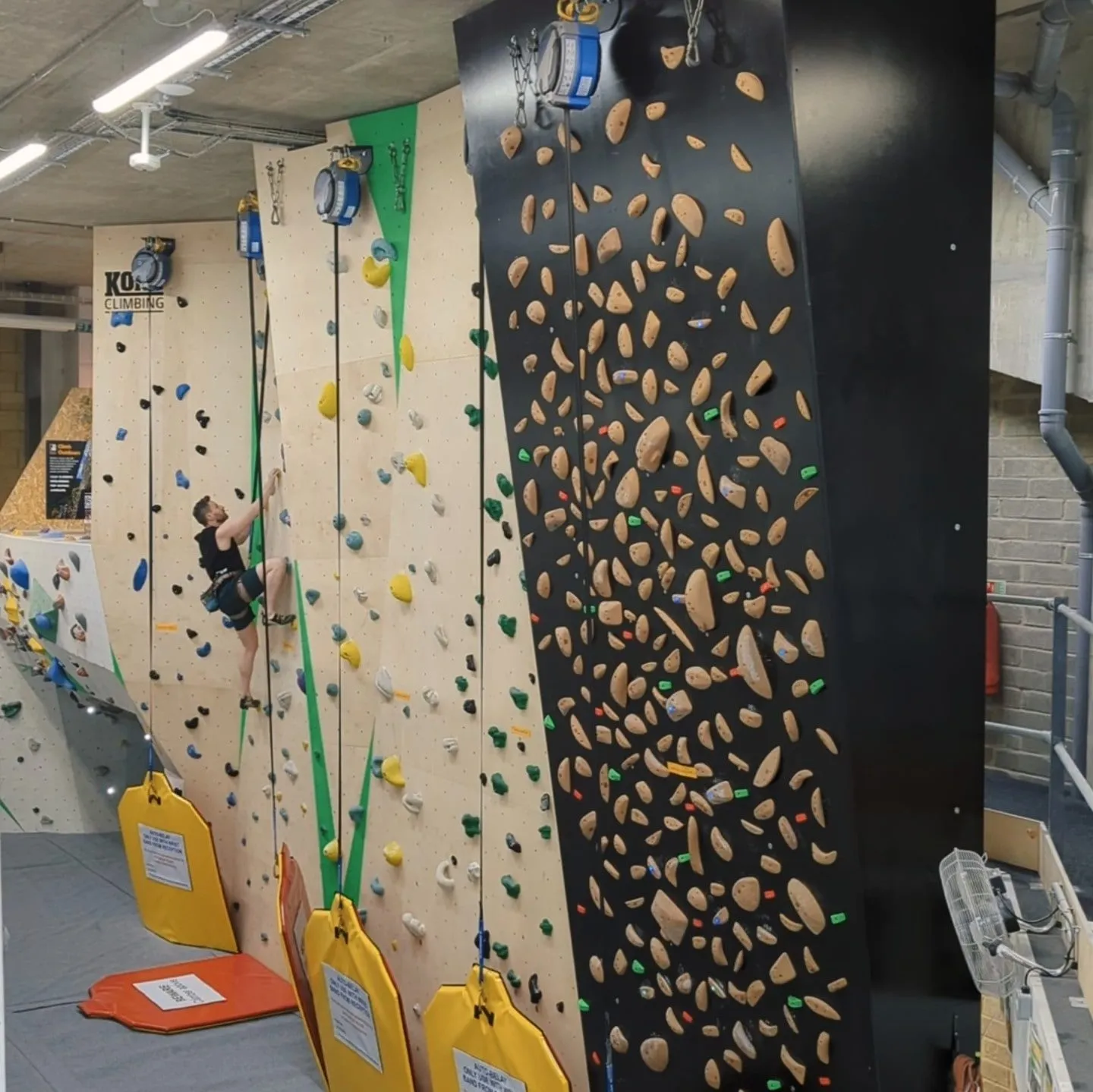 CroyWall Climbing Centre — bouldering-studio in Croydon — 3