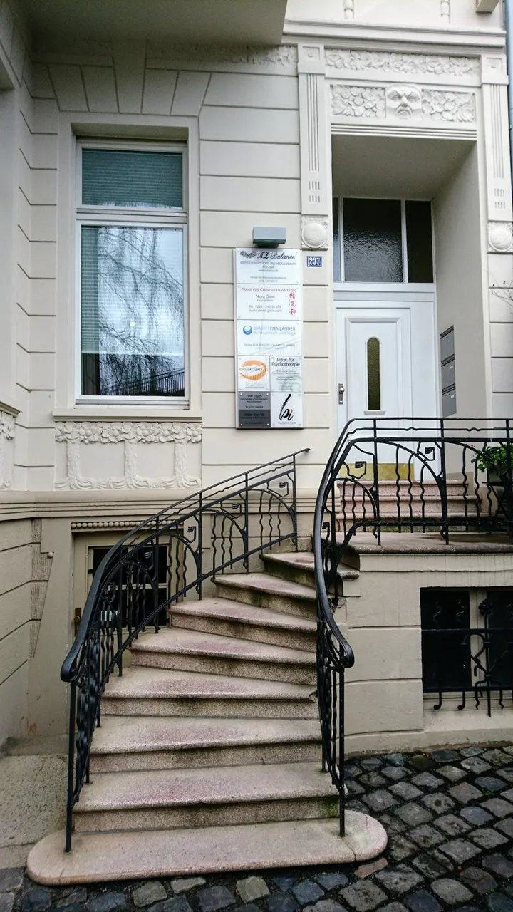Brigitte Mailänder Körperbasierte Therapie — yoga-studio in Bonn — 4