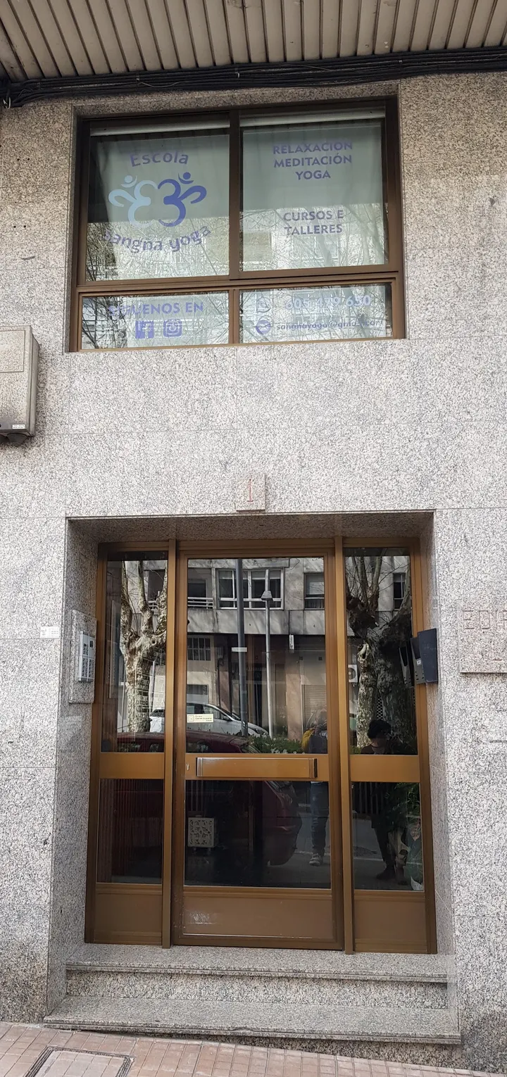 Escuela Sangna Yoga — yoga-studio en Pontevedra — 3