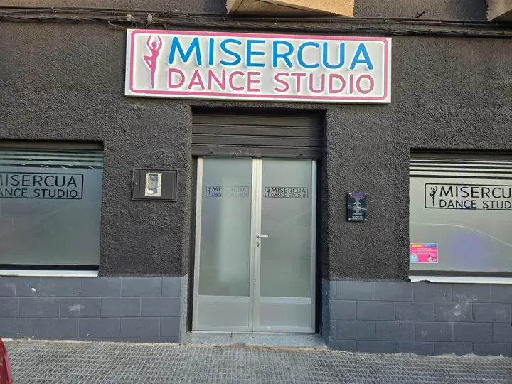 Misercua Dance Studio — Baile en Barrio de Peral, Cartagena