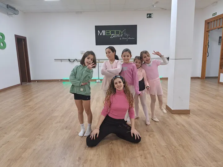 Mii Body Dance Baile — baile-studio en Delicias, Zaragoza — 2
