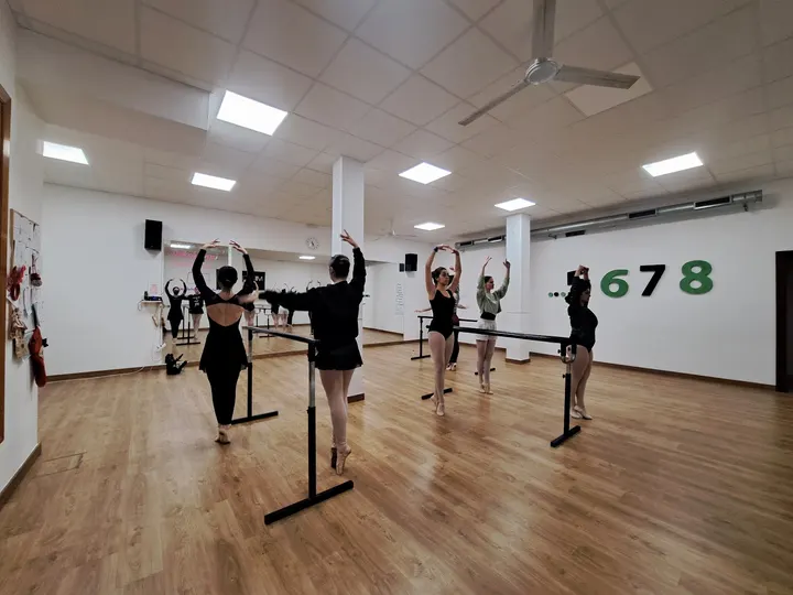 Mii Body Dance Baile — baile-studio en Delicias, Zaragoza — 3