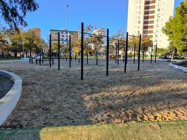 Parque de calistenia La Plata — entrenamiento funcional-studio en Jerez de la Frontera — 3