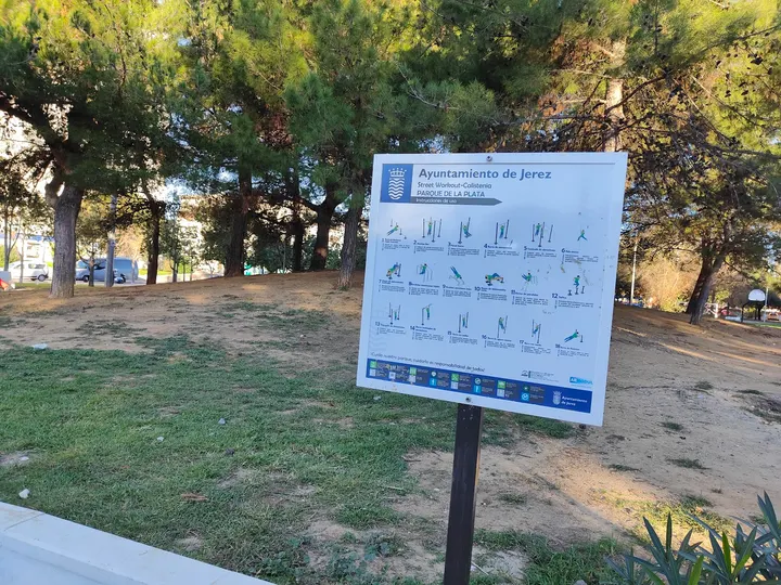 Parque de calistenia La Plata — entrenamiento funcional-studio en Jerez de la Frontera — 4