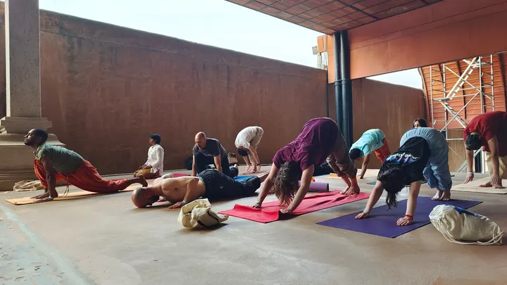 Srimanta Yoga Isha de Sadhguru — yoga-studio à Paris — 3
