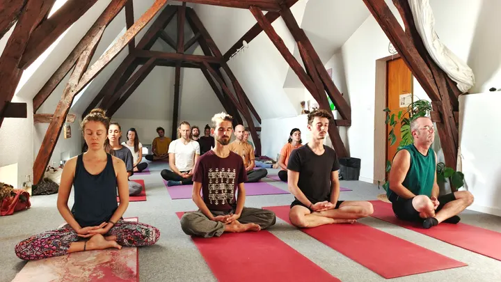 Srimanta Yoga Isha de Sadhguru — Yoga à Paris 11e Arrondissement, Paris