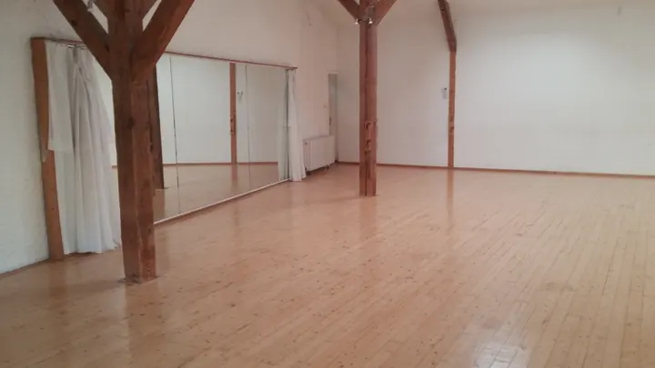 Triade Für Tanz und Performance — tanz-studio in Hamburg — 4