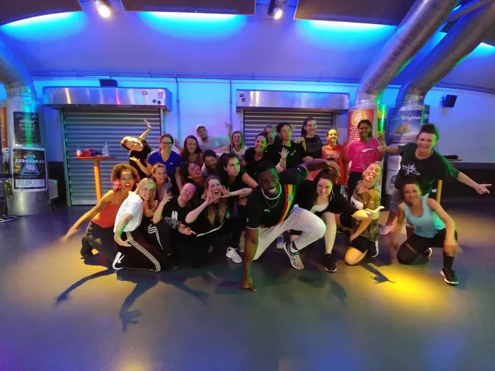 Respect Your Style and dance — Tanz in Stadtrandsiedlung, Erlangen
