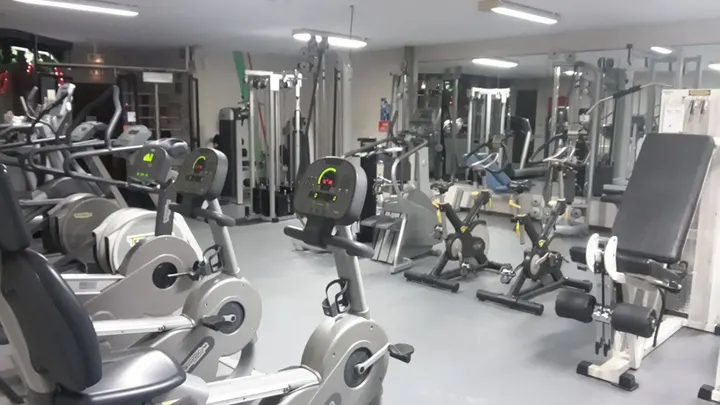 Creating Form — salle de fitness-studio à Centre, Audincourt — 2
