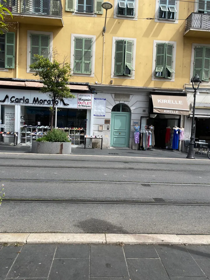 Béatrice Chinault — Yoga au Port, Nice