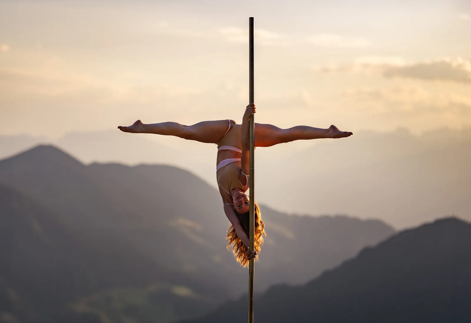 Upside - Poledance und Aerial Studio — träningsstudio i München — 2