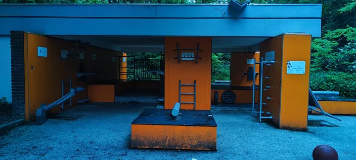Street Workout Park / Calisthenics / Outside Gym — salle de fitness-studio à La Courneuve, Paris — 3