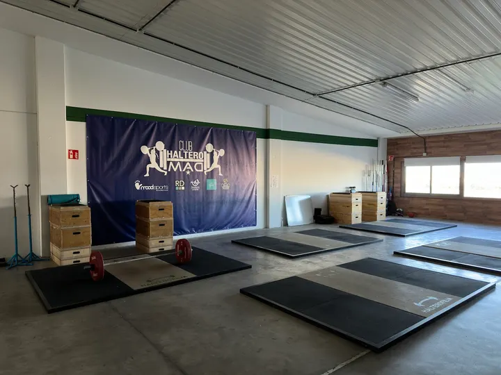 CrossFit Fuenlabrada - Gimnasio - Halterofilia -CrossFit T-Rex — CrossFit en Loranca, Fuenlabrada