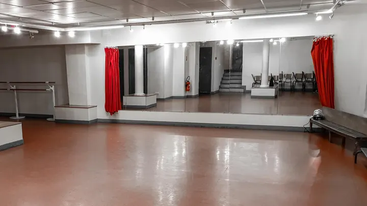 Gérard Magdic — Danse à Paris 5e Arrondissement, Paris