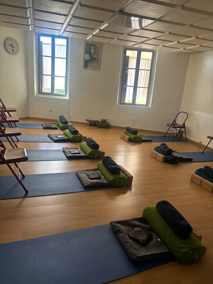 Yoga Theus — yoga-studio aux Jardins de Pira, Manosque — 2