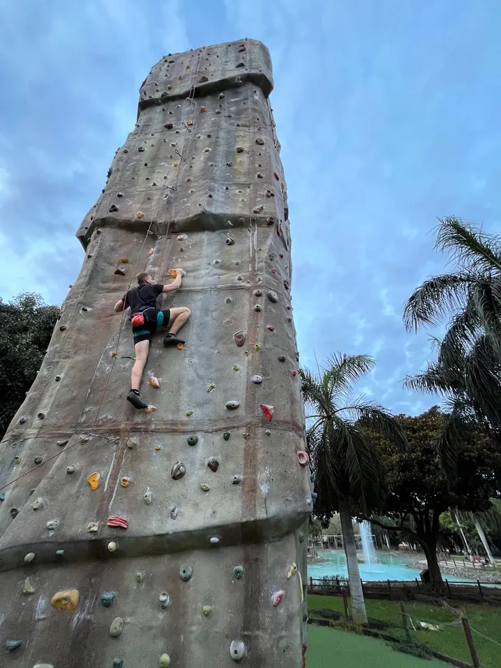 Rocódromo del Parque Juan Pablo II — escalada-studio en Parque Central, Las Palmas de Gran Canaria — 2