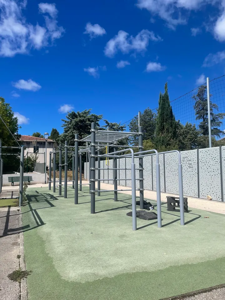 Parc de street workout Europe — callisthénie-studio à Pont de l'Arc, Aix-en-Provence — 2