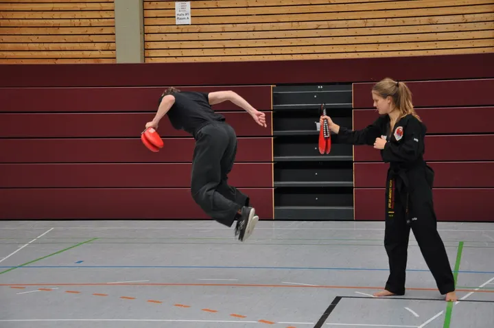 Chikara - Frauen in Bewegung — kampfsport-studio in Bonn — 4