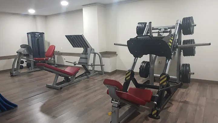 Yes Fitness Gym — estudio de fitness-studio en Pumarín, Oviedo — 3