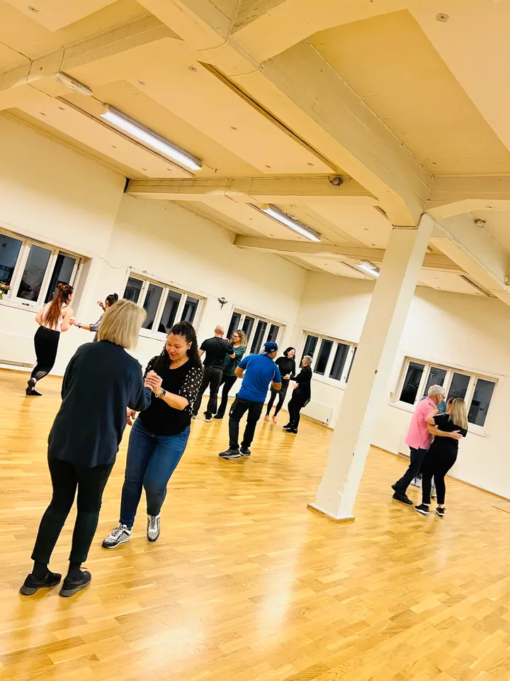 Nicasino Siril Reyes Aartun — dans-studio i Lund, Kristiansand — 3